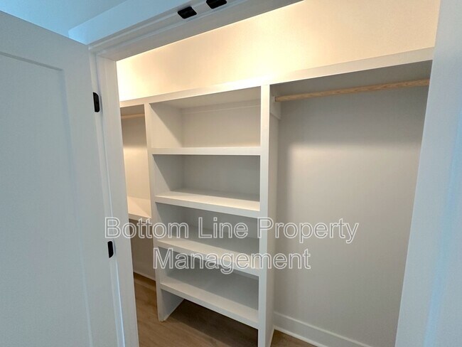 Building Photo - 1358 Briar Creek Rd