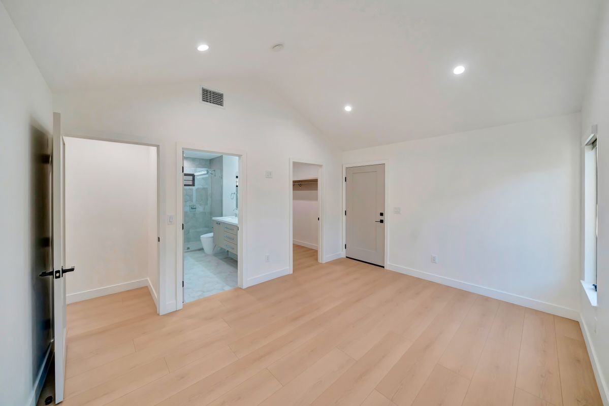 Building Photo - 7401 Dempsey Ave