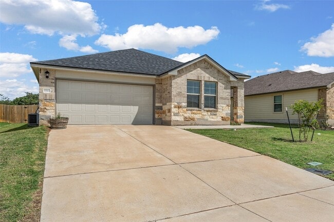 Building Photo - 6941 Guadalupe Rd