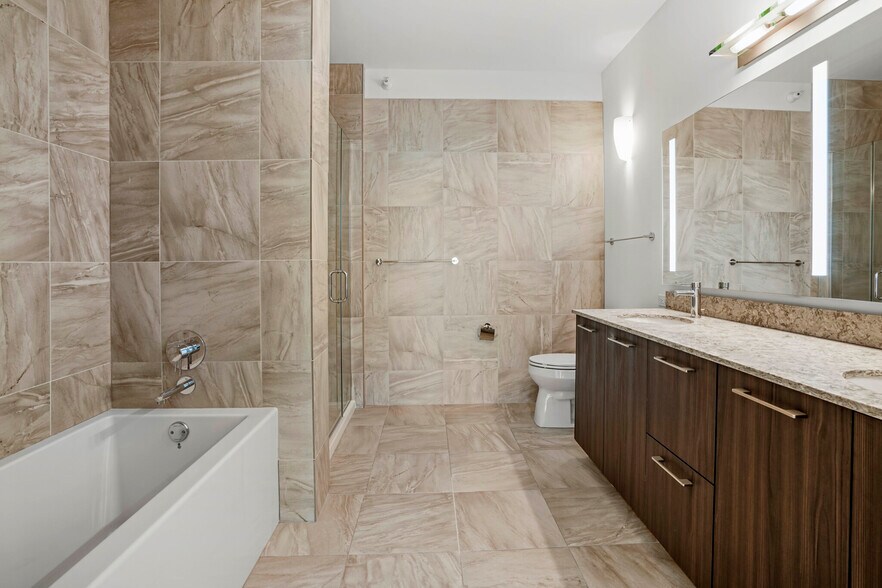 Building Photo - 270 E Illinois St