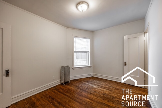 Building Photo - 1432 W Jonquil Terrace