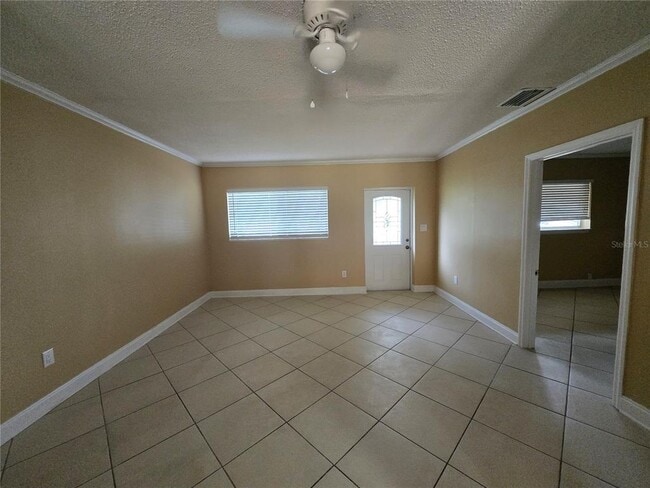 Building Photo - 1630 Summerdale Dr
