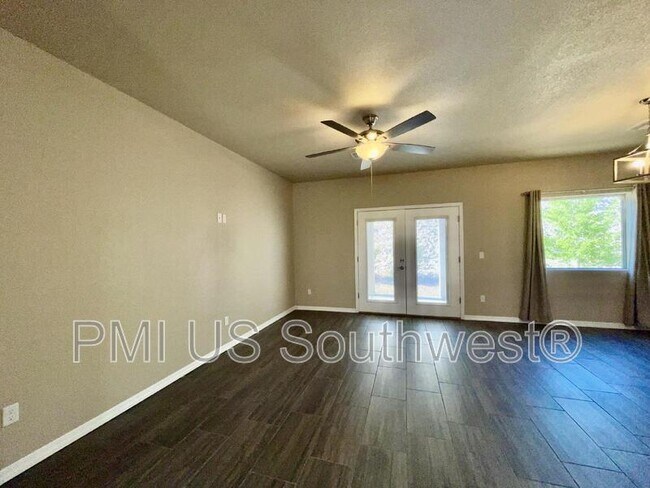 Building Photo - 2259 E Robby