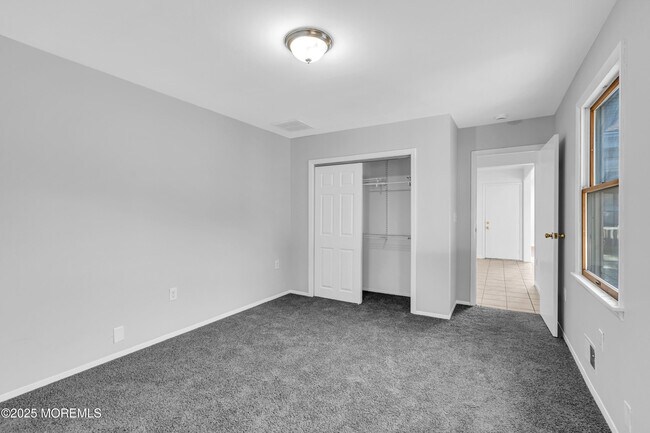 Building Photo - 879 Egret Dr