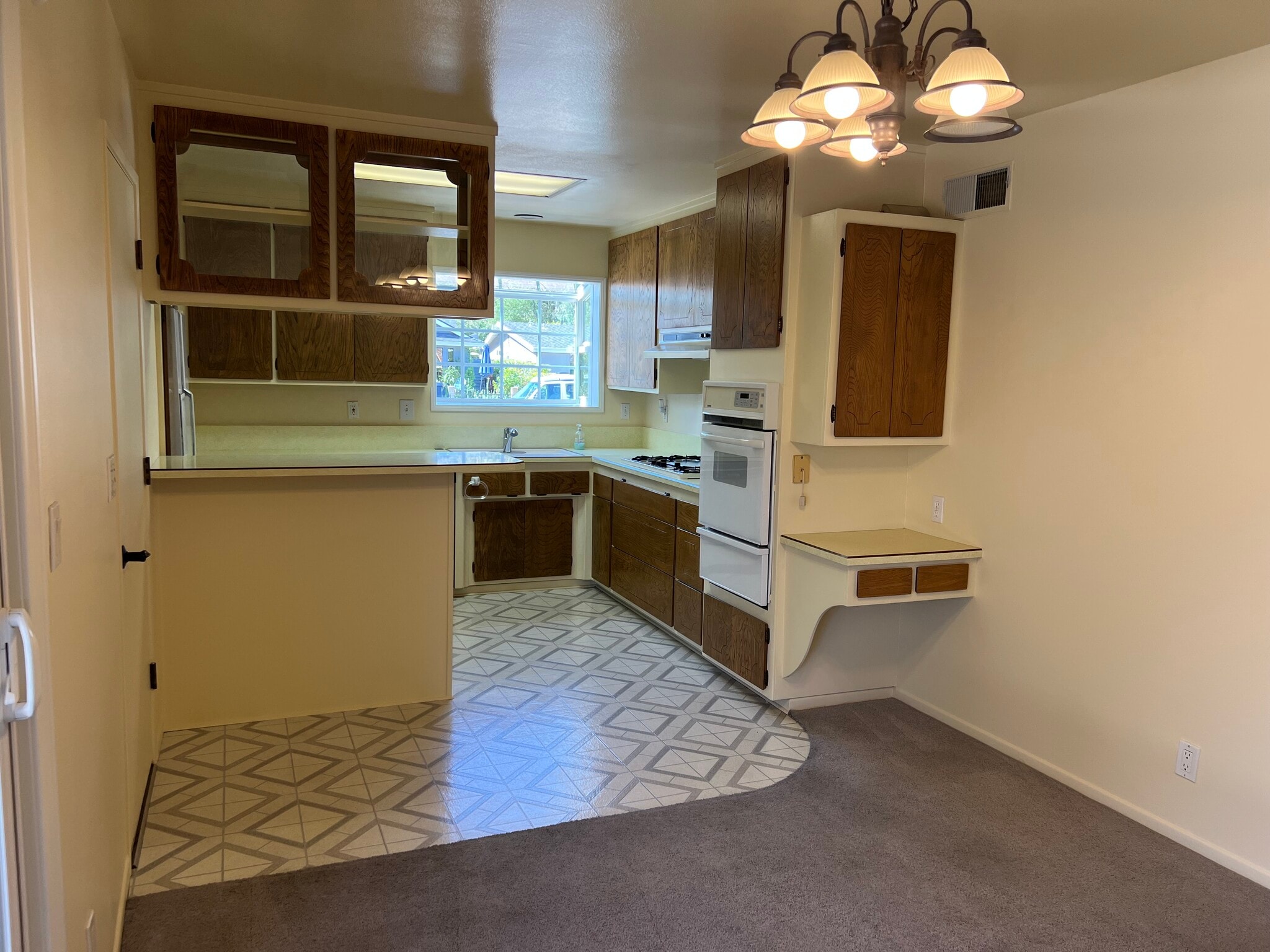 Building Photo - 7548 Newport Dr