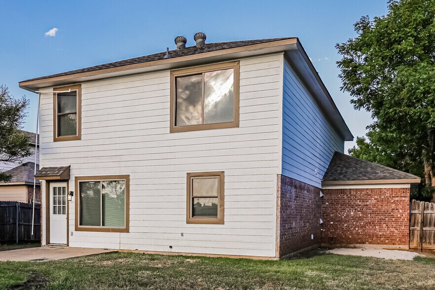 Building Photo - 8524 Gatlinburg Dr