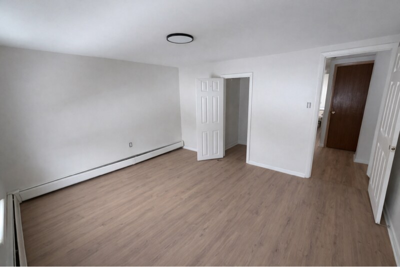 Building Photo - 27 Penn St