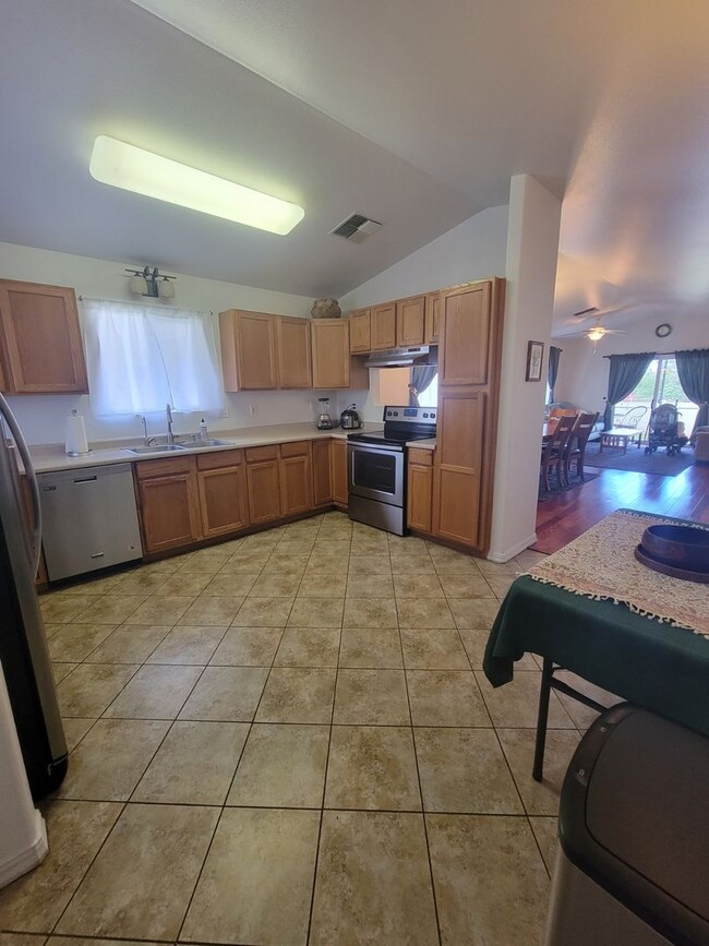 Building Photo - Charming Furnished 3 Bedroom Home In Kihei