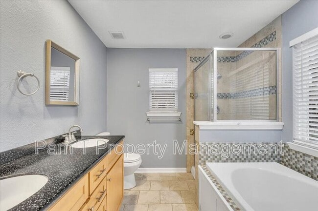 Building Photo - 8 Rivermarsh Ct