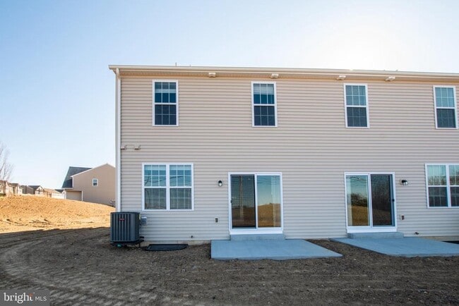 Building Photo - 6110 Sawgrass Ct