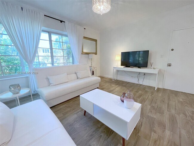 Building Photo - 1611 Euclid Ave