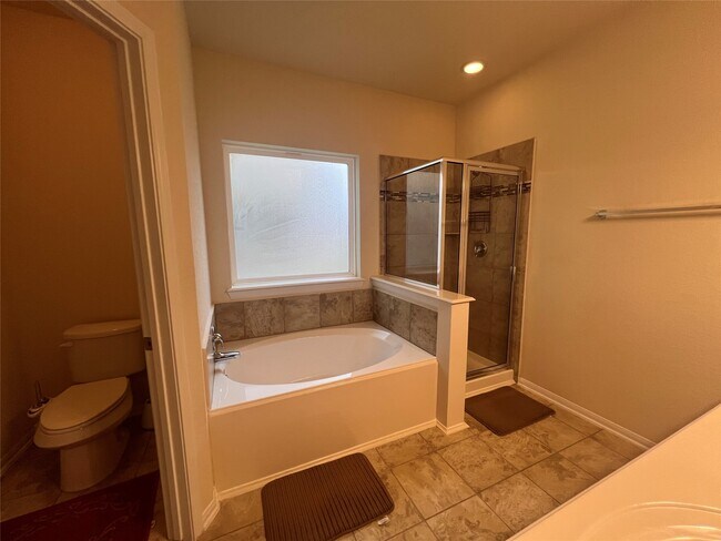 Building Photo - 5410 Peppermint Ln