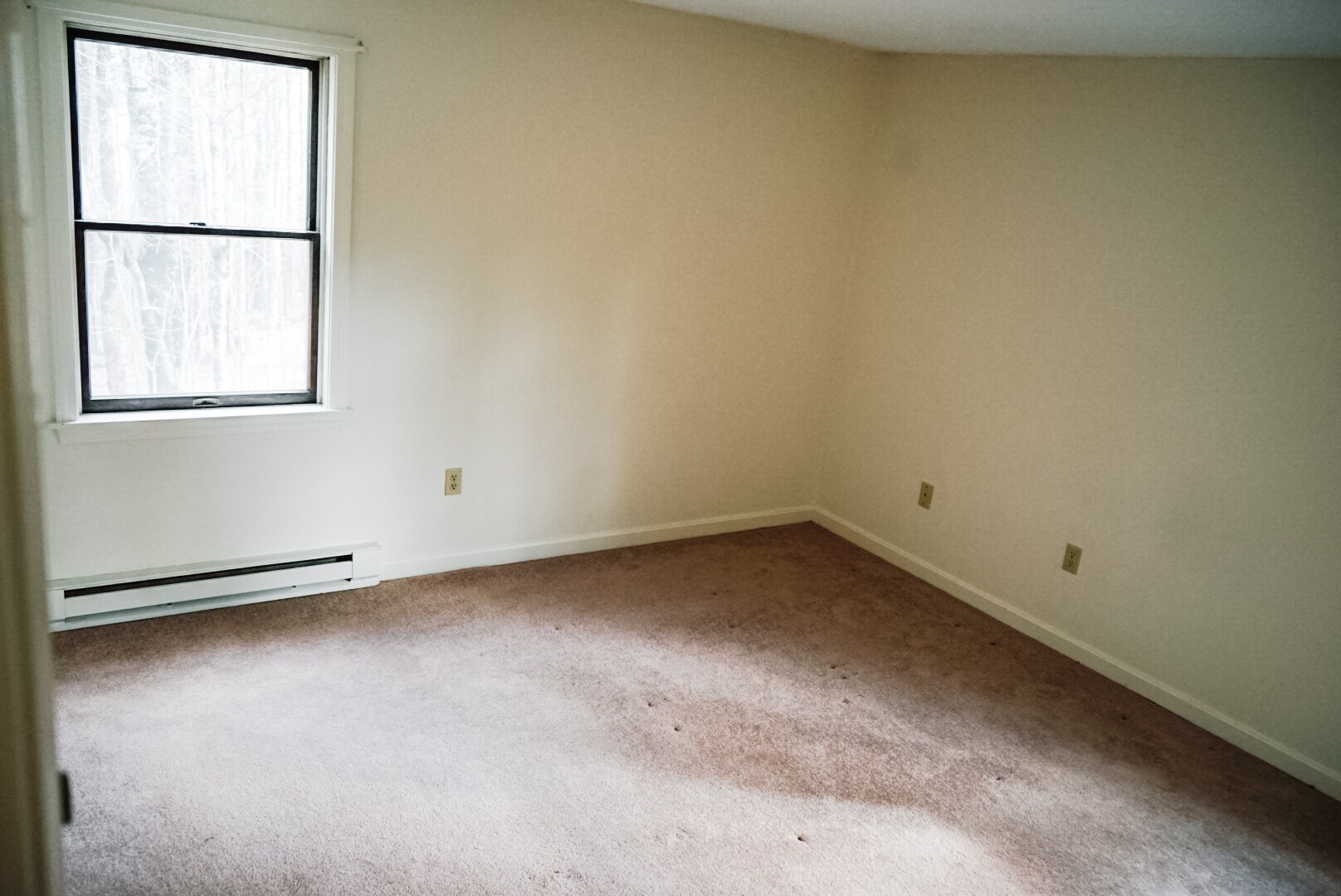 Building Photo - 12 Justines Way