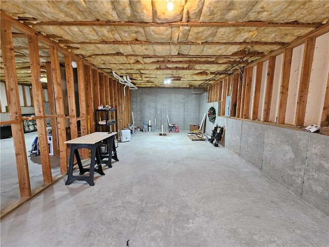 Building Photo - 2216 Worrall Hill Dr