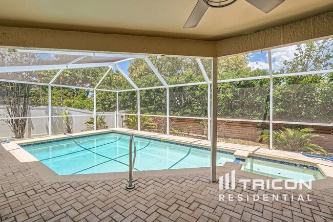 Building Photo - 854 Christina Cir