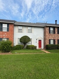 Building Photo - 9505 Balsa Dr