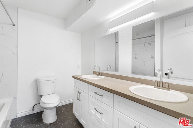 Building Photo - 1255 Federal Ave