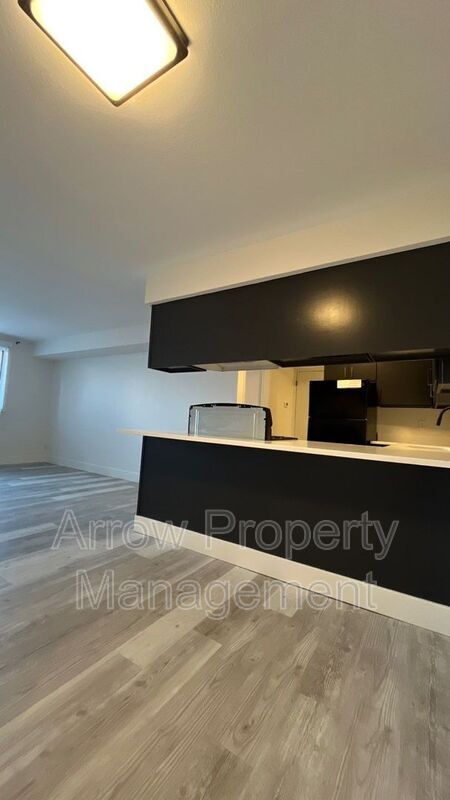 Building Photo - 539 N 24th St