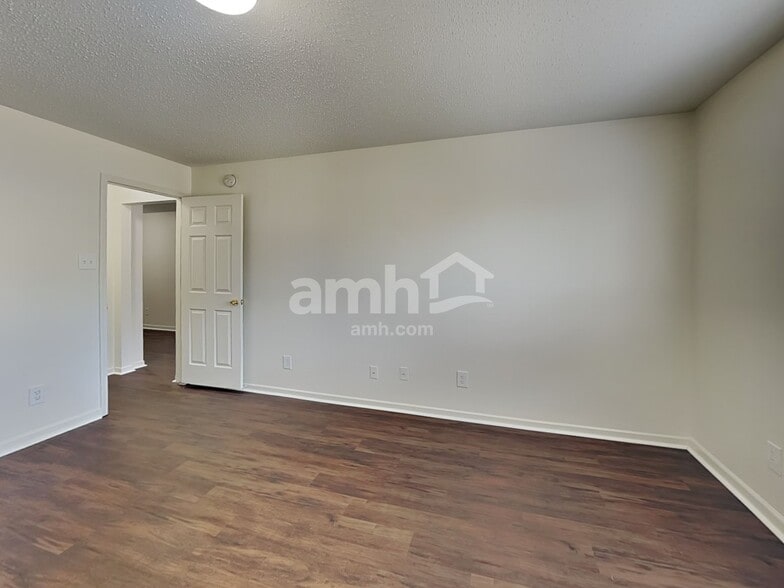 Building Photo - 5624 Grassy Bank Dr