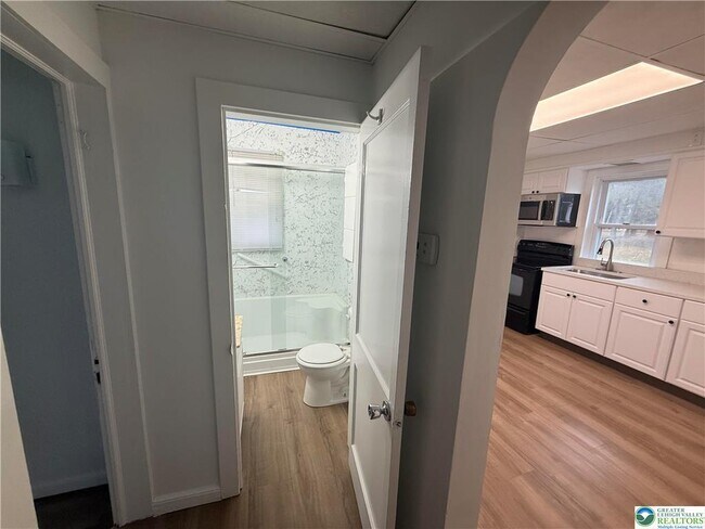 Building Photo - 5029 Grammes Rd