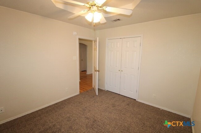 Building Photo - 4202 Jake Spoon Dr