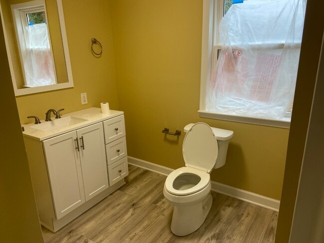 Building Photo - 903 Cattell Rd