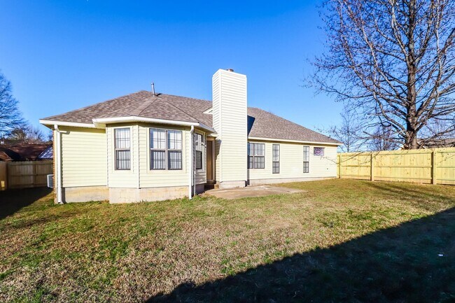Building Photo - 5921 Pecan Trce