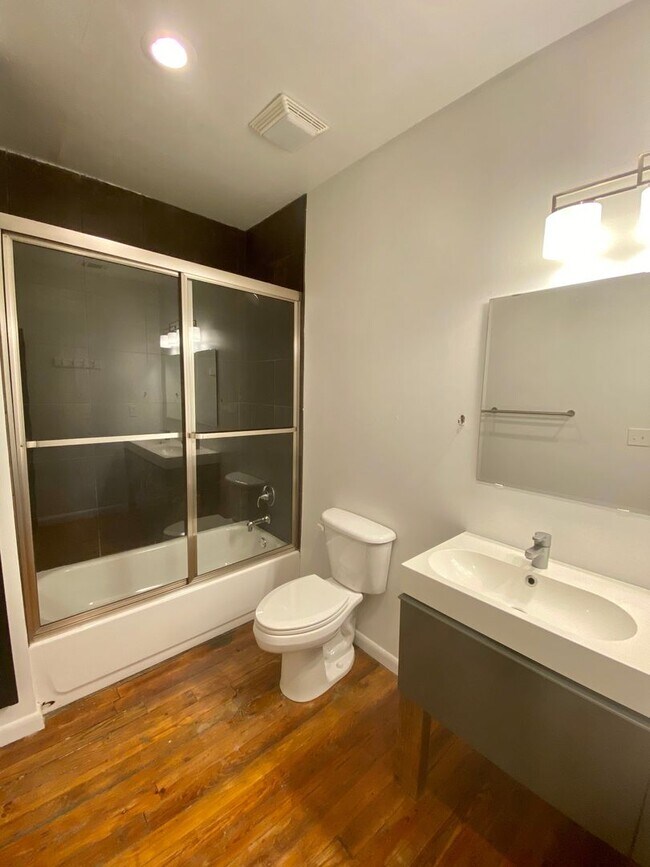 Building Photo - 829 S Railroad Ave