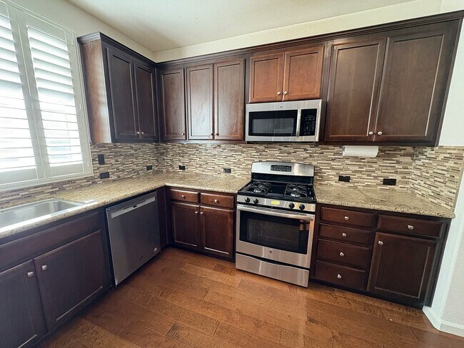 Building Photo - 1016 Applewood Dr