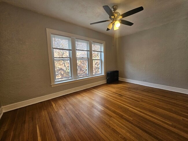 Building Photo - 4608 N Spaulding Ave