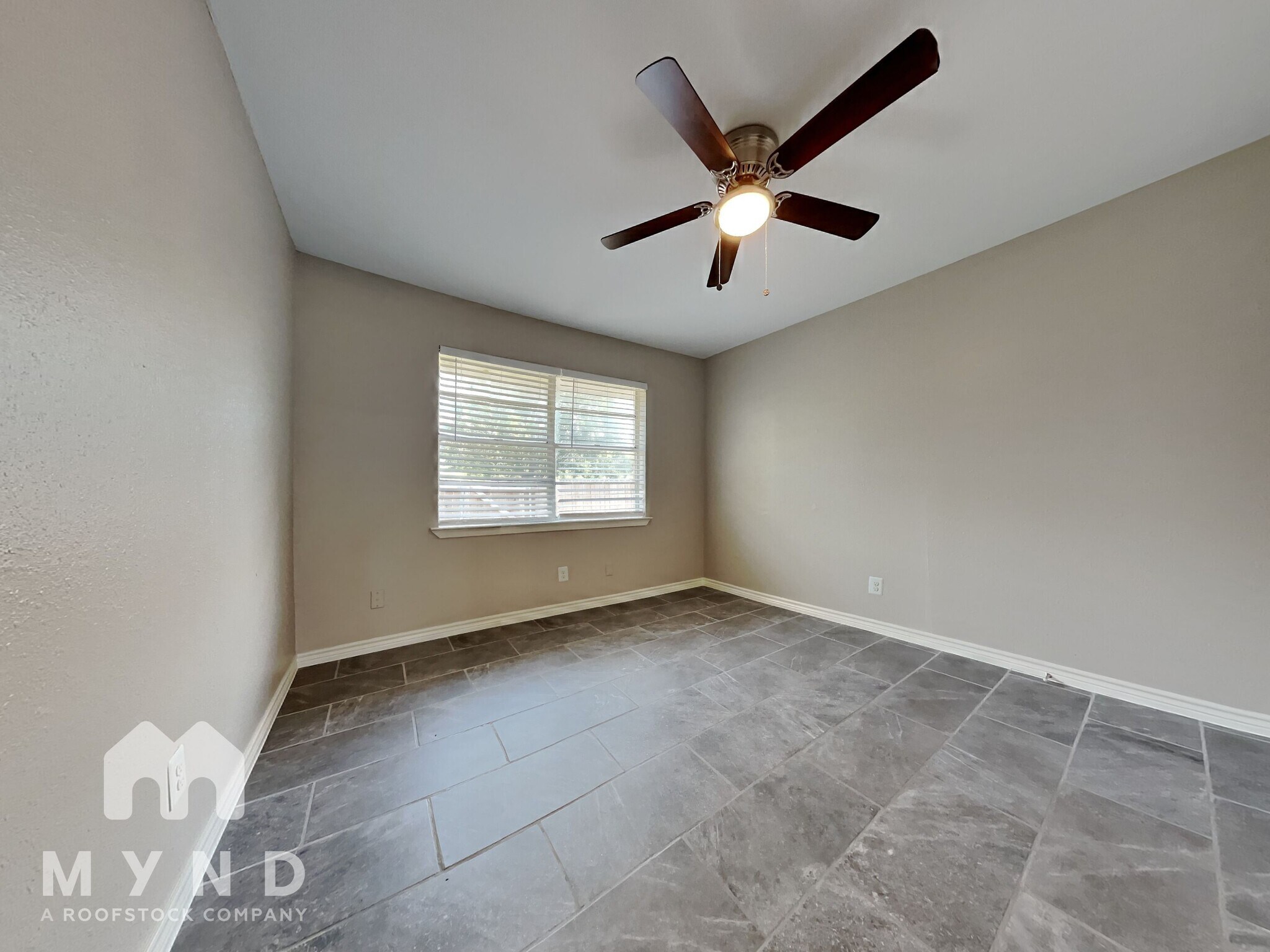Building Photo - 1307 Cardinal Dr