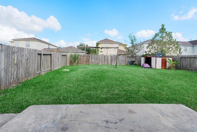 Building Photo - 8139 Sanders Glen Ln
