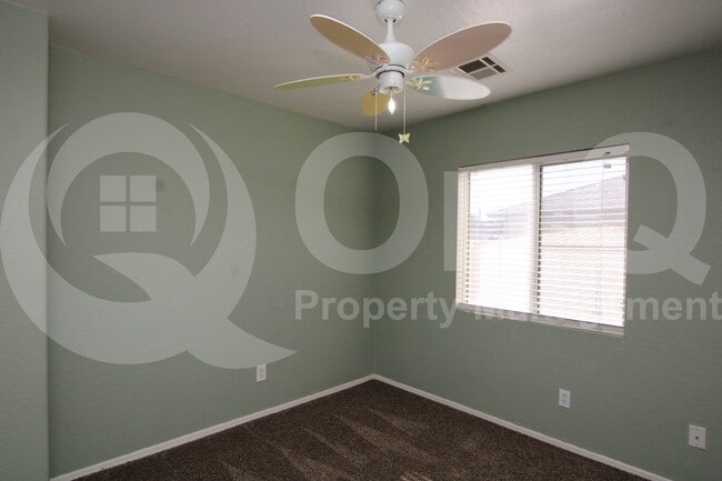 Building Photo - 4173 E Meadow Lark Way