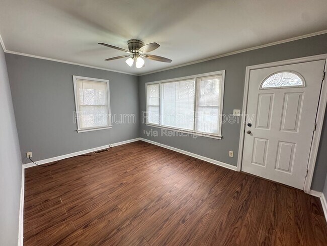 Building Photo - 97 Benson St