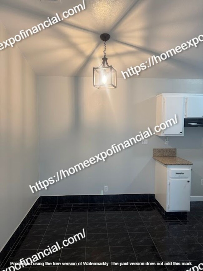 Building Photo - Nice house for rent
