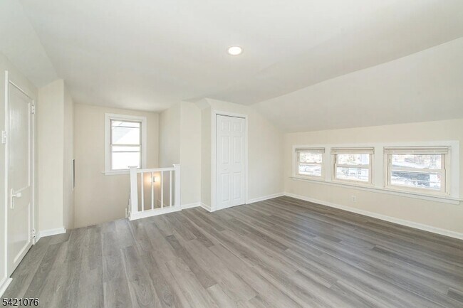 Building Photo - 116 Franklin St