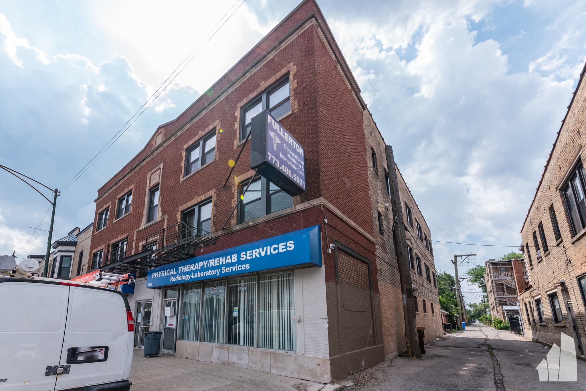 Building Photo - 3405 W Fullerton Ave