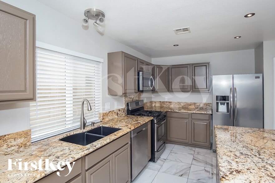 Building Photo - 6964 Jasmine Creek Way