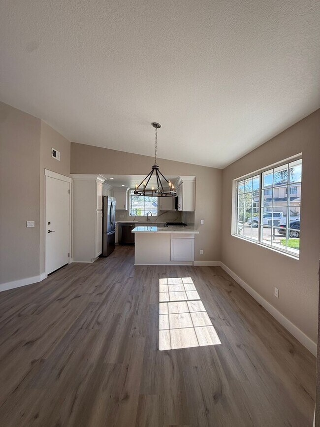 Building Photo - Completely Remodeled Home