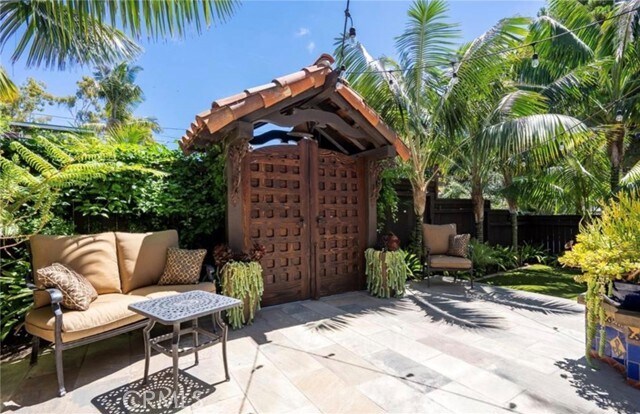 Building Photo - 1481 Santa Cruz St