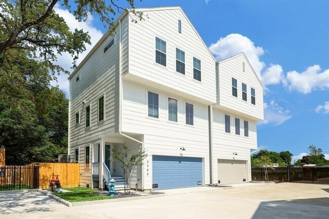 Building Photo - 5207 Burress Springs Ln