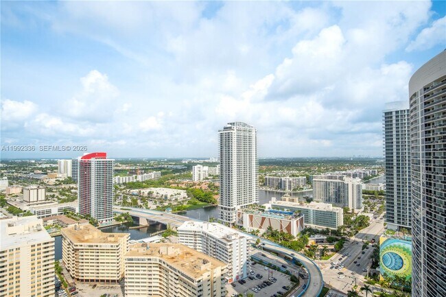 Building Photo - 1850 S Ocean Dr