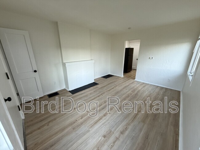 Building Photo - 710-712 Frebis Avenue - 712