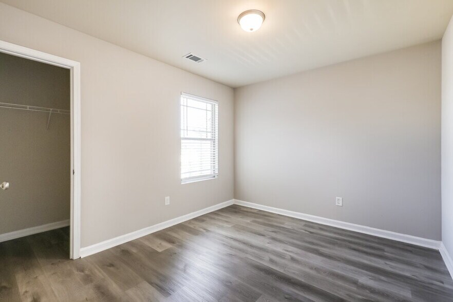 Building Photo - 1213 Faye Ct