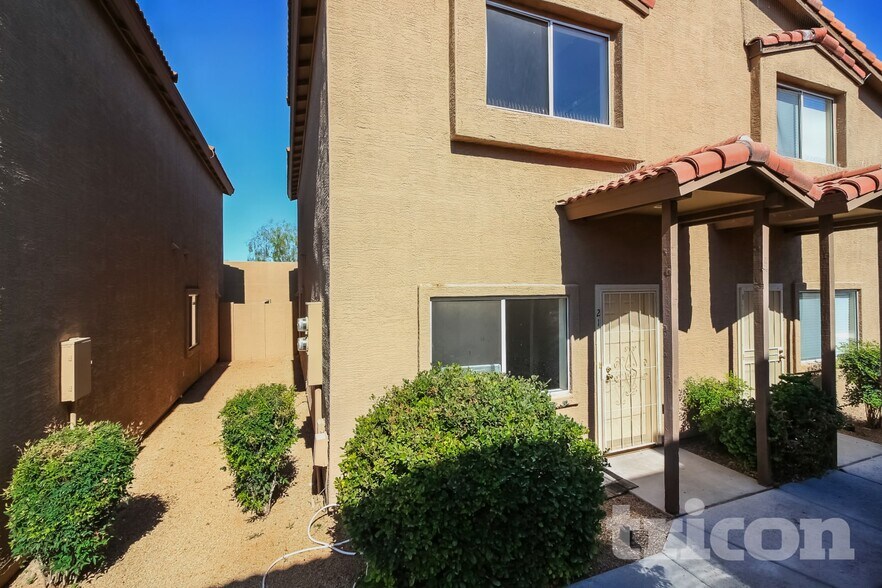 Building Photo - 17610 N 17th Pl