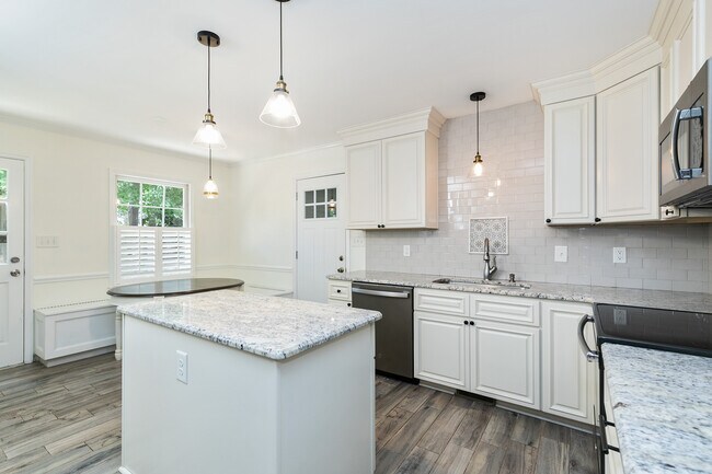 Kitchen - 6208 Bent Fork Cir