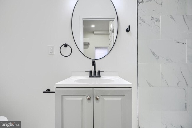 Building Photo - 7 S Carrollton Ave