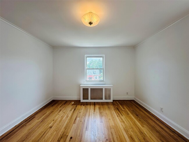 Building Photo - 76-12 175th St