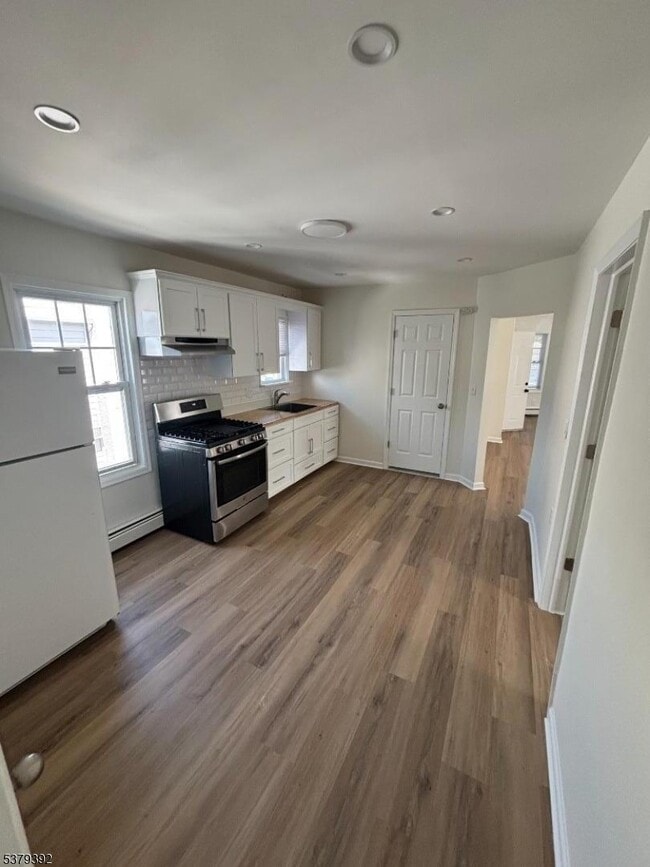 Building Photo - 43 Stager St
