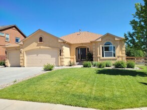 Building Photo - 5 Bed 3 Bath Ranch w/ AC - Available Now! ...